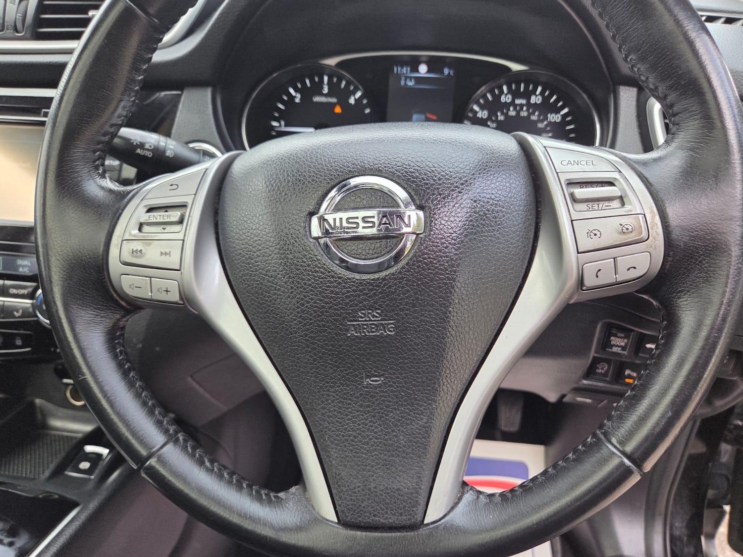 Used Nissan X-Trail for sale - 77957132: Photo 11