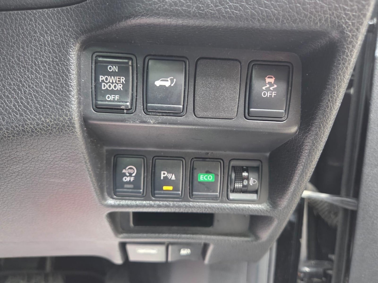 Used Nissan X-Trail for sale - 77957132: Photo 12