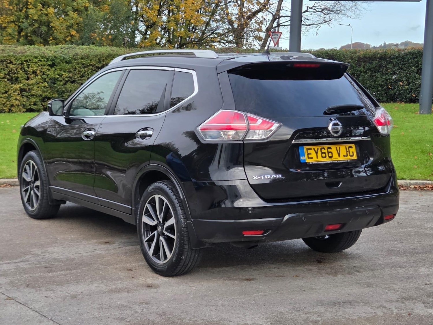 Used Nissan X-Trail for sale - 77957132: Photo 35