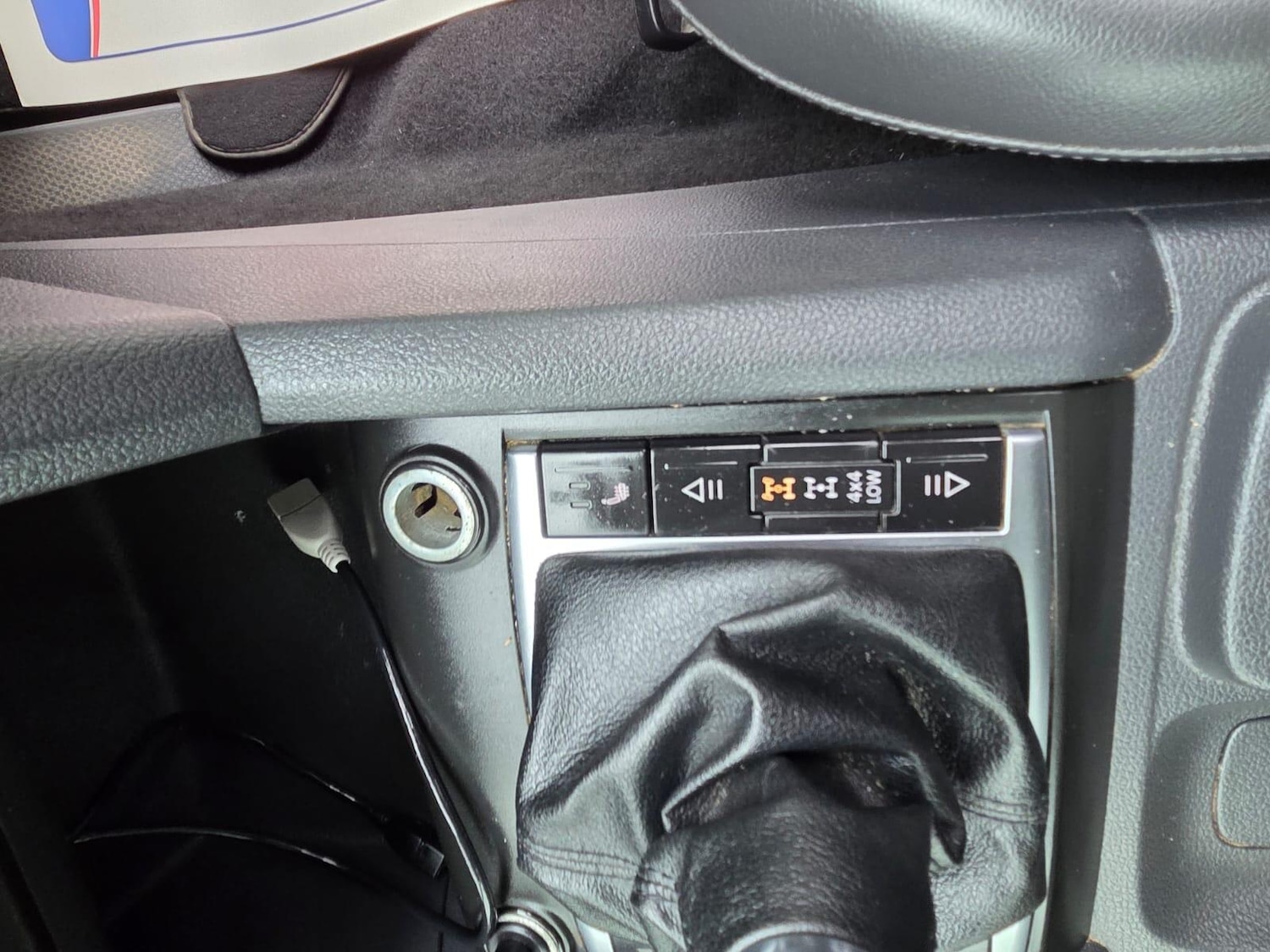 Used Volkswagen Amarok 2012 for sale - 76988996: Photo 26