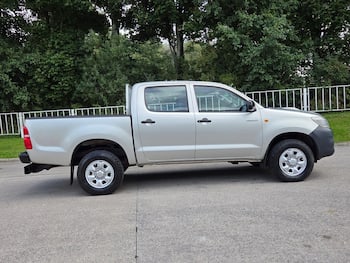 Used Toyota Hilux 2014 for sale - 79836419: Photo