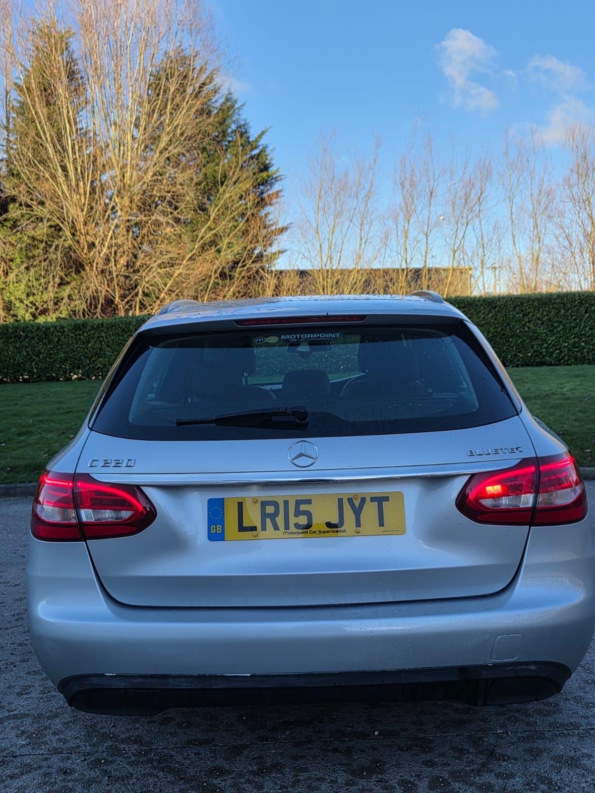 Used Mercedes-Benz C Class 2015 for sale - 77091092: Photo 4