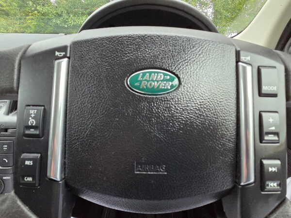 Used Land Rover Freelander 2 2011 for sale - 76109744: Photo 16