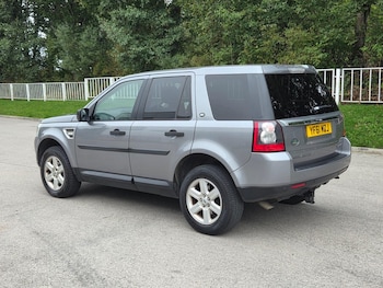Used Land Rover Freelander 2 2011 for sale - 76109744: Photo 3