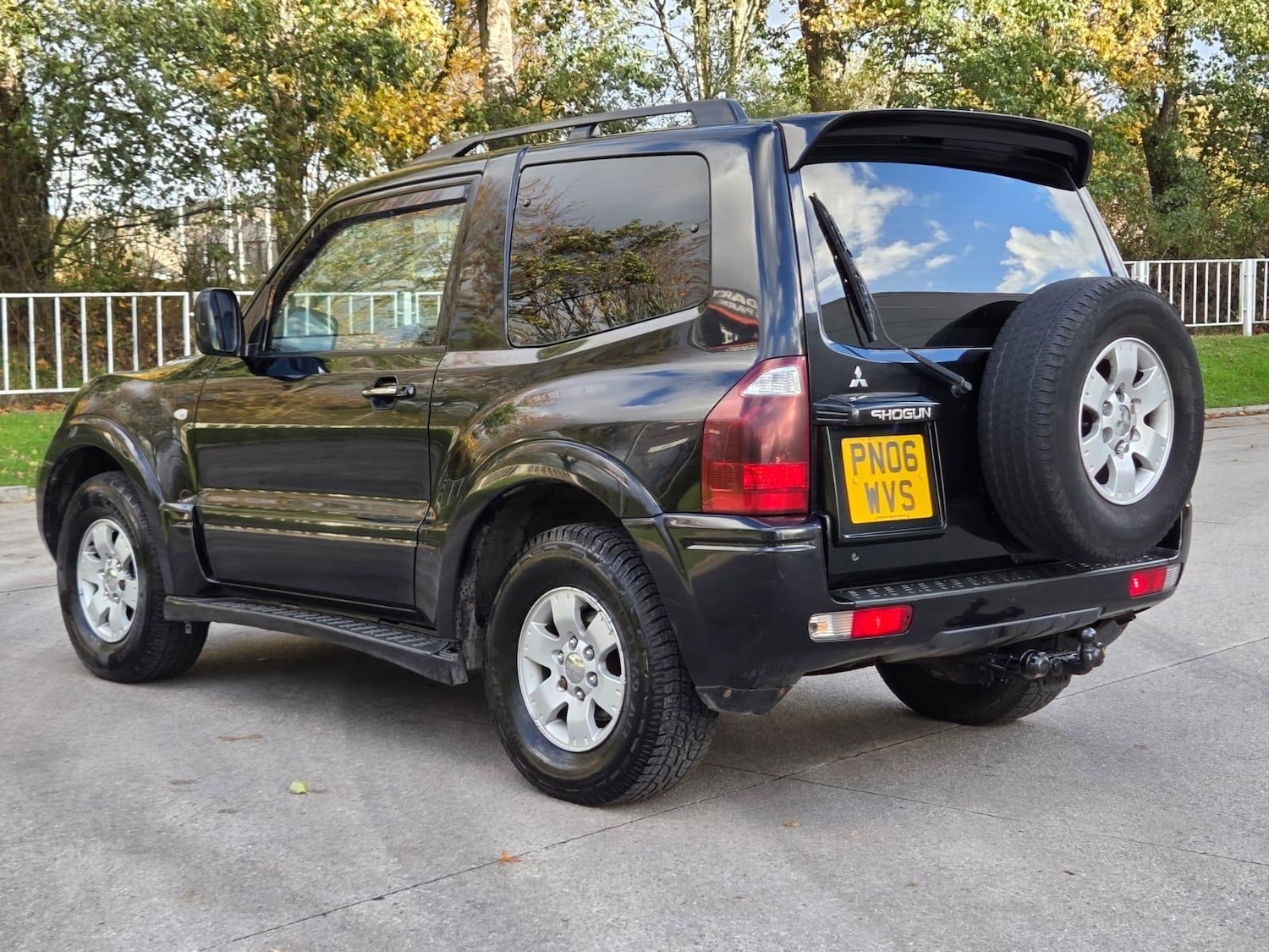 Used Mitsubishi Shogun 2006 for sale - 76398267: Photo 3