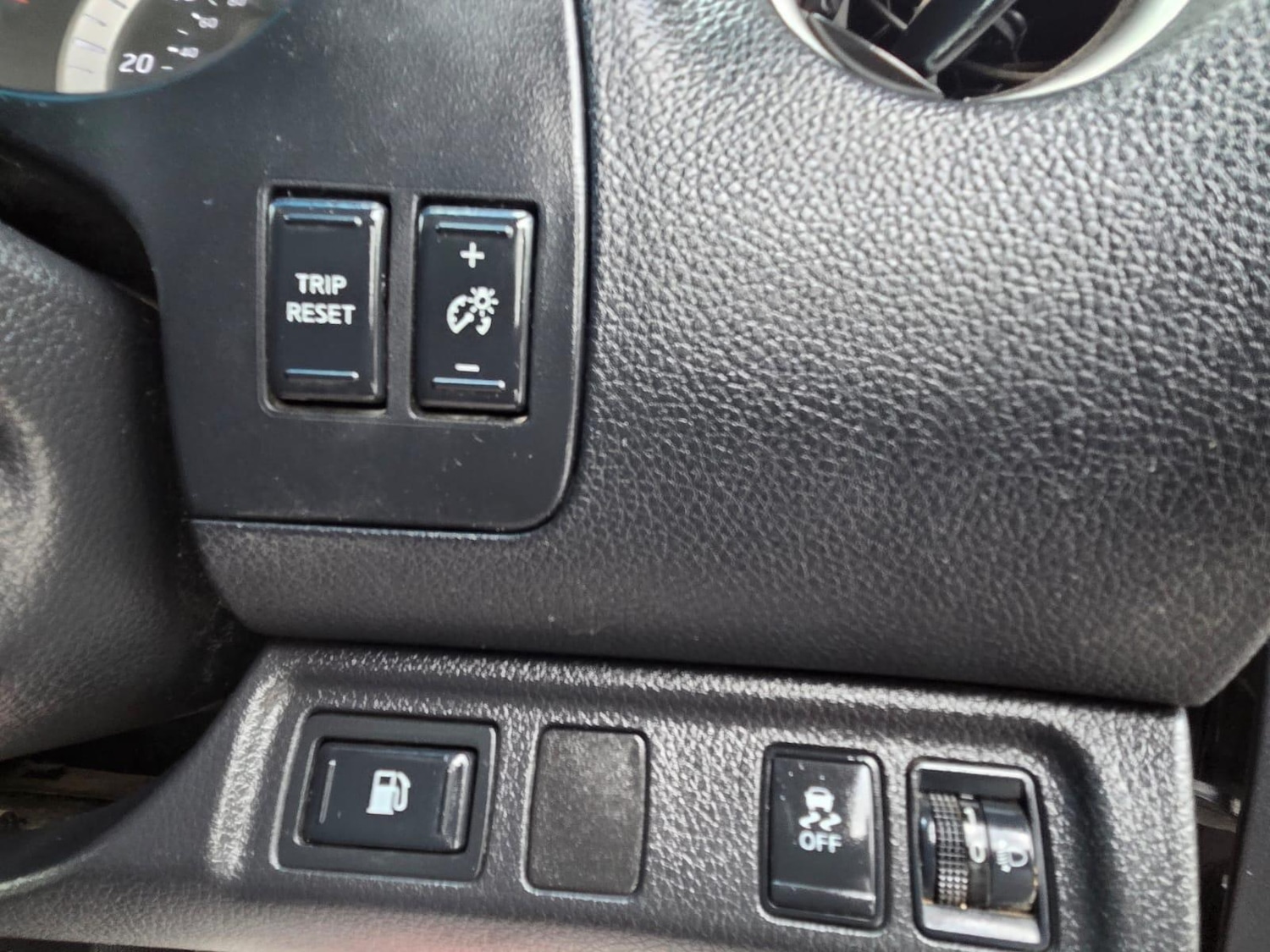 Used Nissan Navara 2016 for sale - 77132026: Photo 15