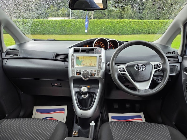 Used Toyota Verso 2010 for sale - 75563805: Photo 10