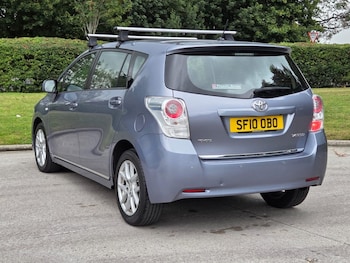 Used Toyota Verso 2010 for sale - 75563805: Photo