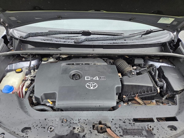 Used Toyota Verso 2010 for sale - 75563805: Photo 56
