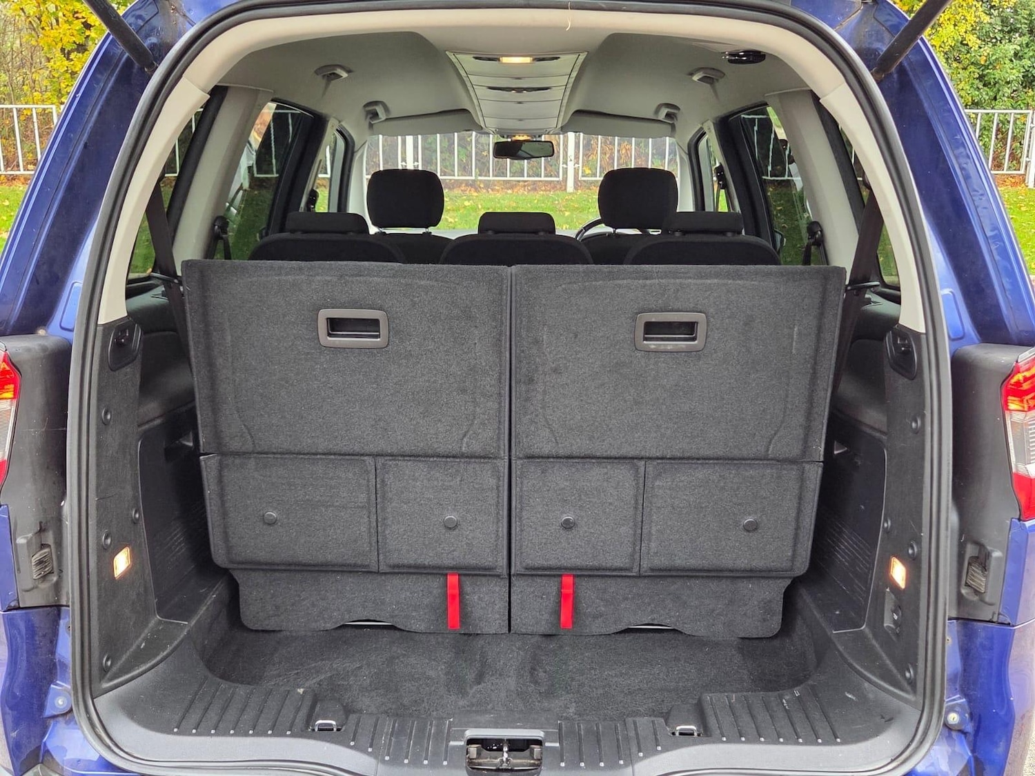 Used Ford Galaxy 2014 for sale - 77278514: Photo 12