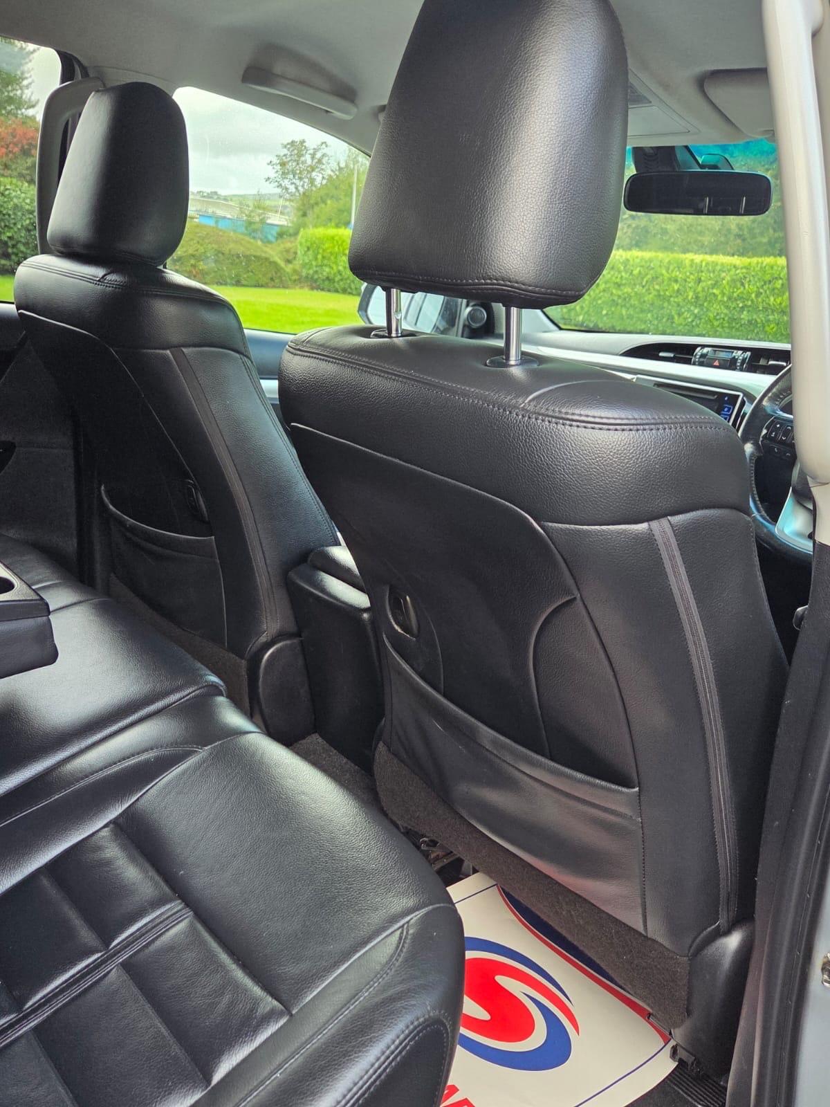 Used Toyota Hilux 2017 for sale - 76753318: Photo 12