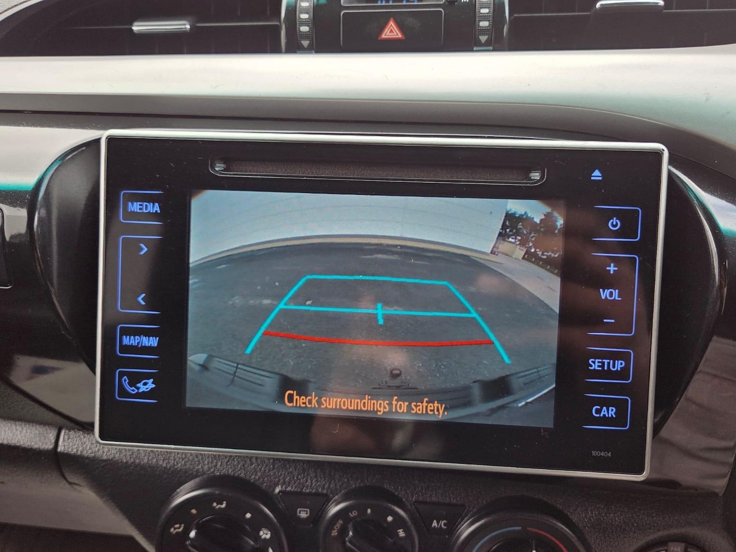 Used Toyota Hilux 2017 for sale - 76753318: Photo 17