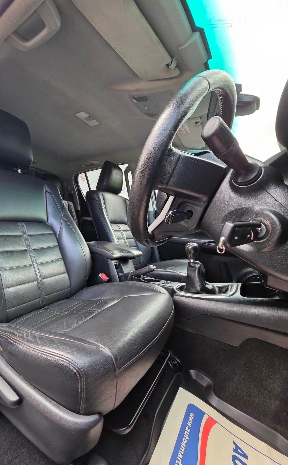 Used Toyota Hilux 2017 for sale - 76753318: Photo 26