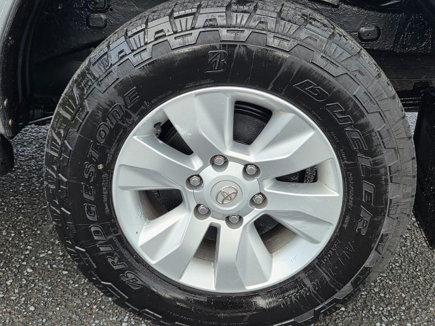 Used Toyota Hilux 2017 for sale - 76753318: Photo 30