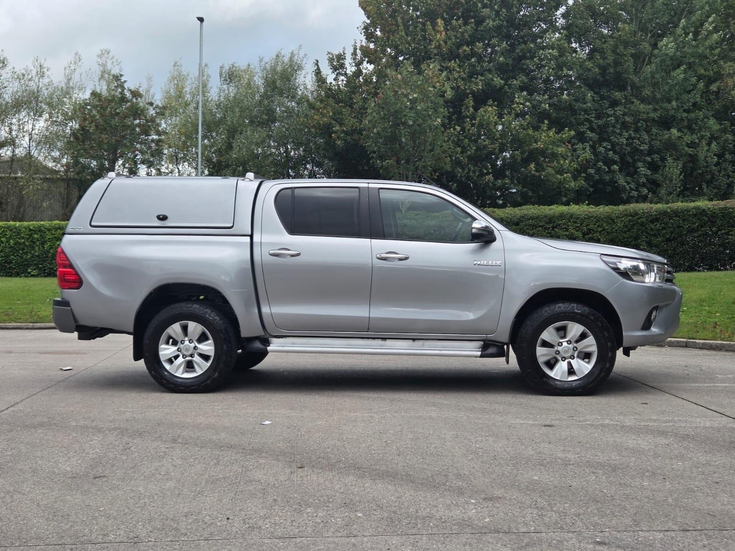 Used Toyota Hilux 2017 for sale - 76753318: Photo 42