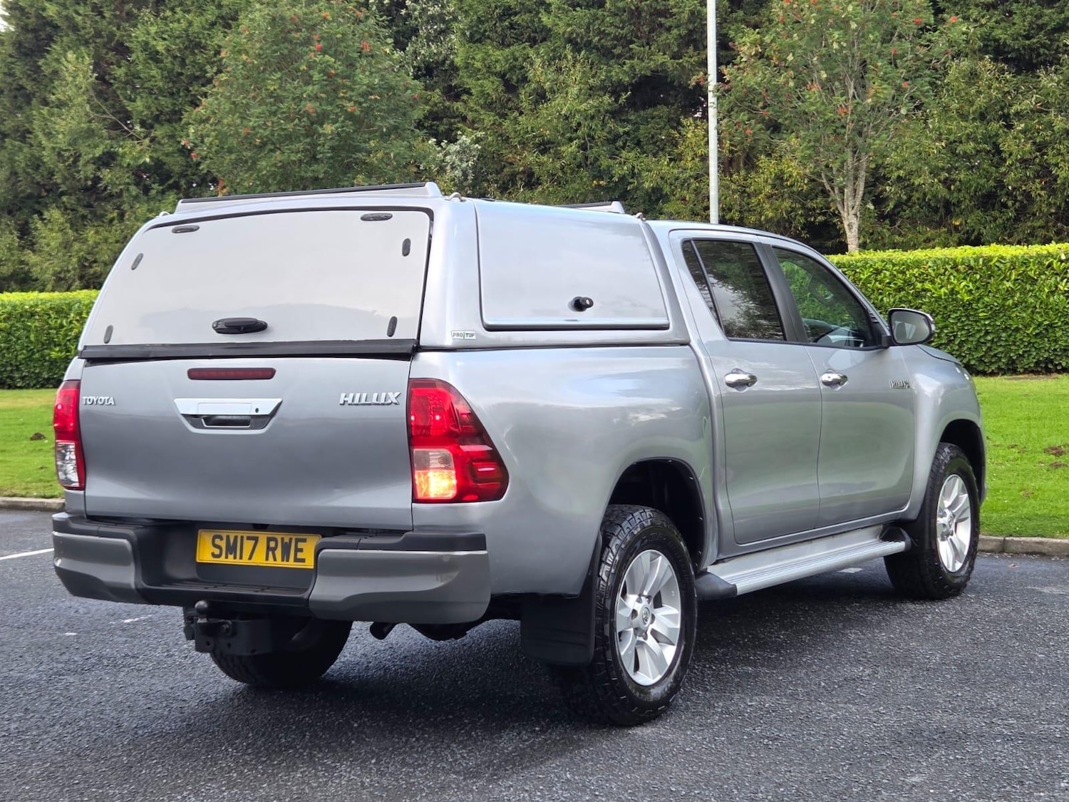 Used Toyota Hilux 2017 for sale - 76753318: Photo 5