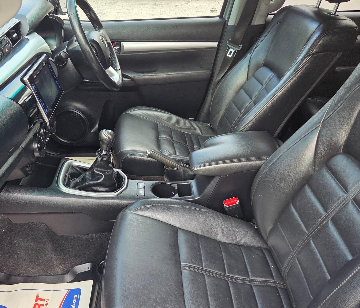 Used Toyota Hilux 2017 for sale - 76753318: Photo 64