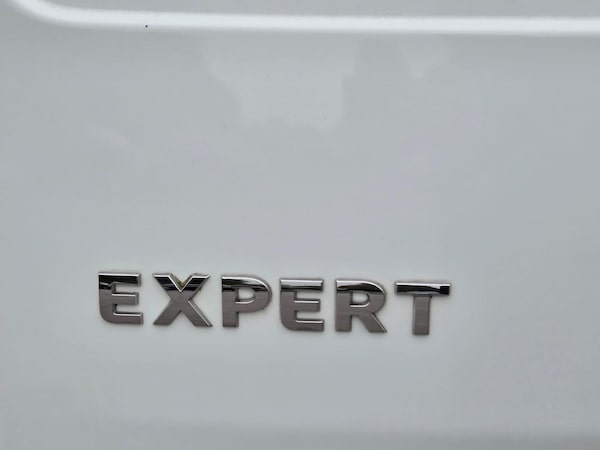 Used Peugeot Expert 2018 for sale - 76259394: Photo 58
