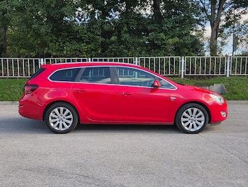 Used Vauxhall Astra 2012 for sale - 76031352: Photo