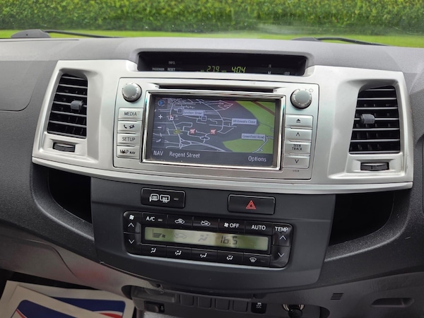 Used Toyota Hilux 2012 for sale - 75051142: Photo 10