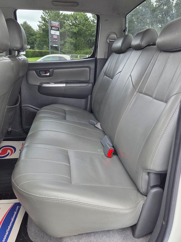 Used Toyota Hilux 2012 for sale - 75051142: Photo 9