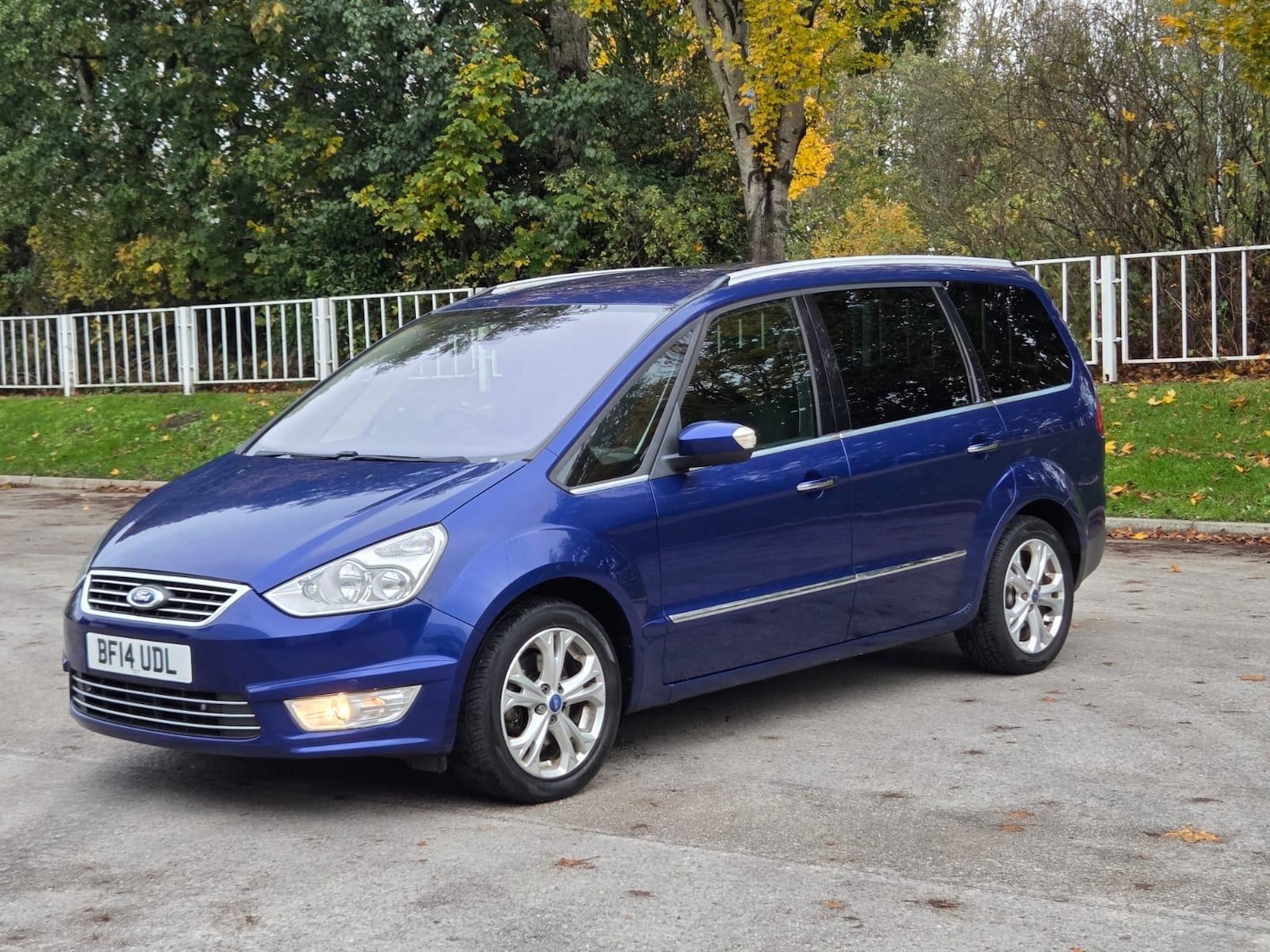 Used Ford Galaxy 2014 for sale - 76432839: Photo 2