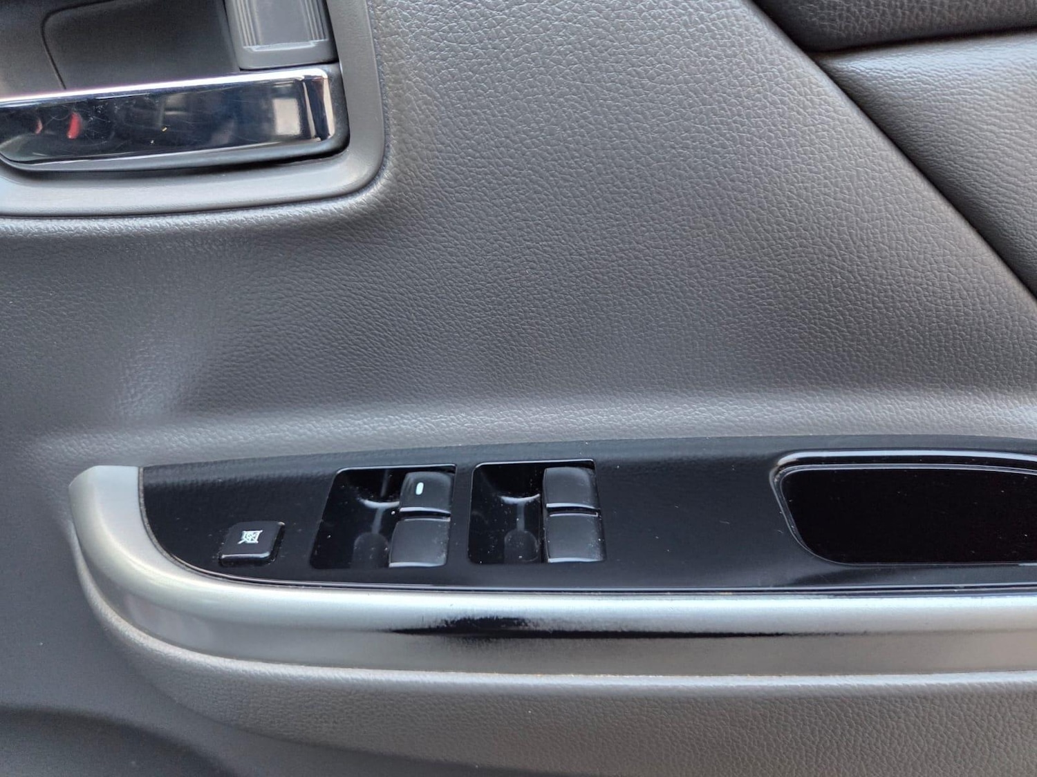 Used Mitsubishi L200 2016 for sale - 76399173: Photo 28