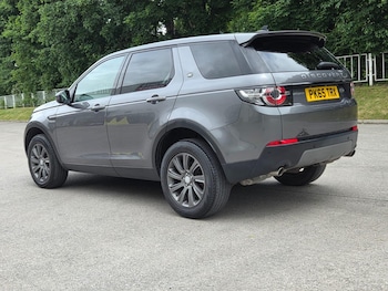 Used Land Rover Discovery Sport 2015 for sale - 78784447: Photo