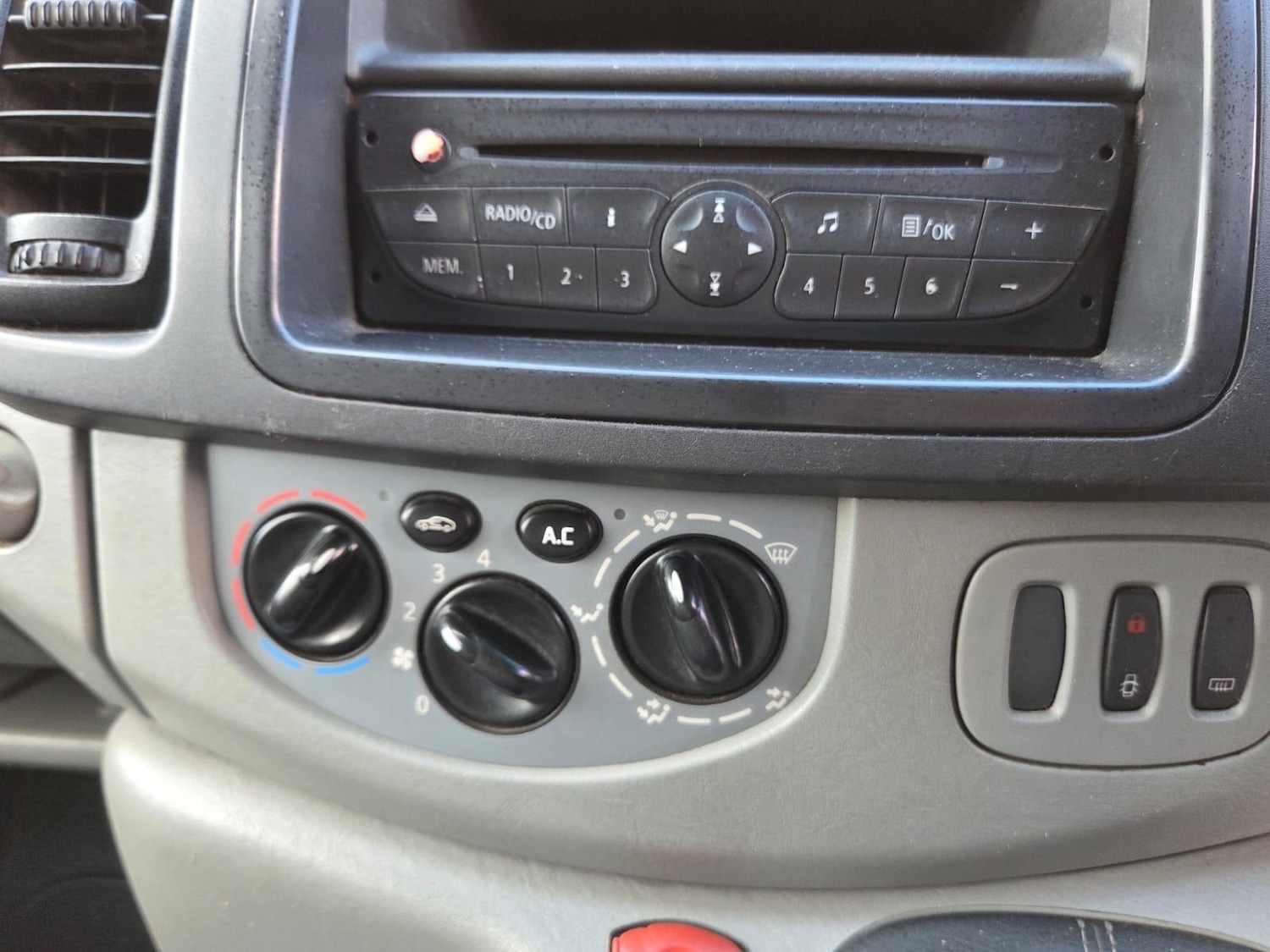 Used Renault Trafic 2012 for sale - 77574085: Photo 36