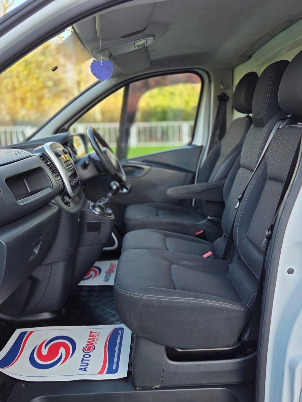 Used Vauxhall Vivaro 2015 for sale - 76633199: Photo 23