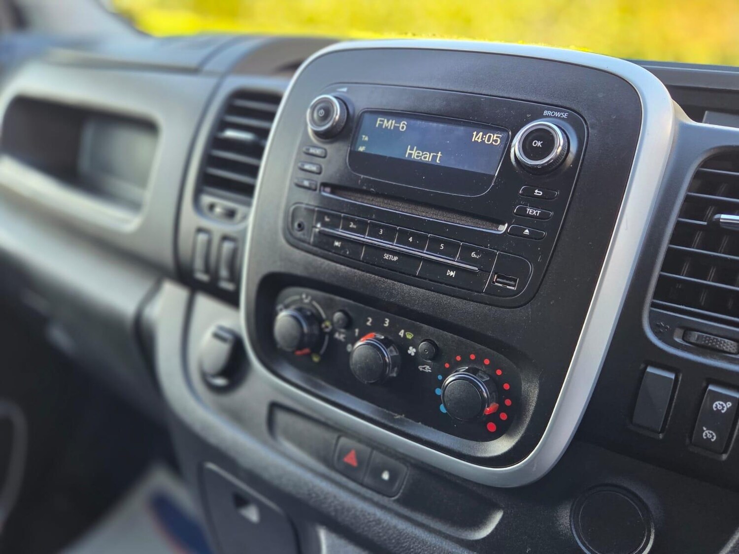 Used Vauxhall Vivaro 2015 for sale - 76633199: Photo 59