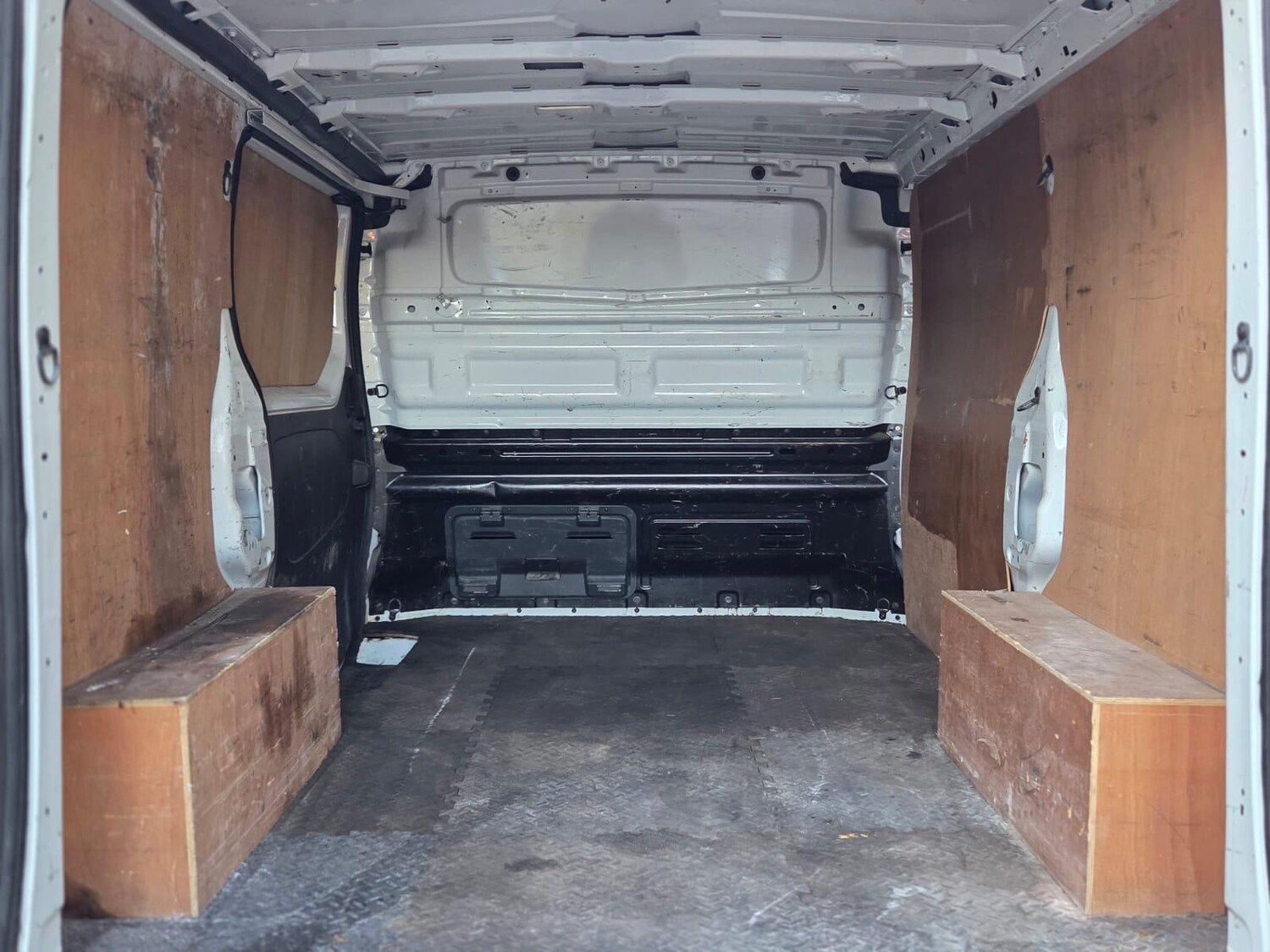 Used Vauxhall Vivaro 2015 for sale - 76633199: Photo 8