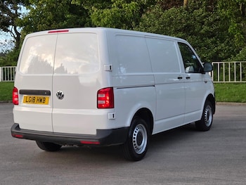 Used Volkswagen Transporter 2018 for sale - 78548494: Photo