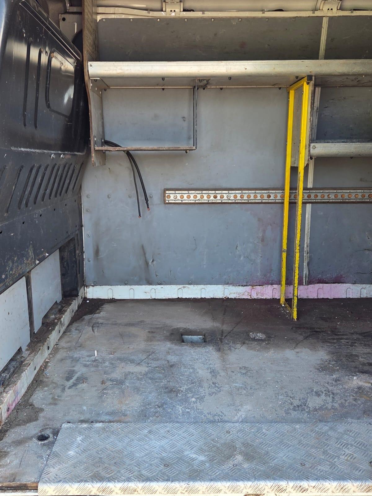 Used Ford Transit 2011 for sale - 77926042: Photo 18