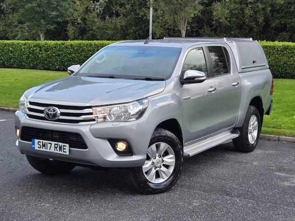 Used Toyota Hilux 2017 for sale - 75166869: Photo 2