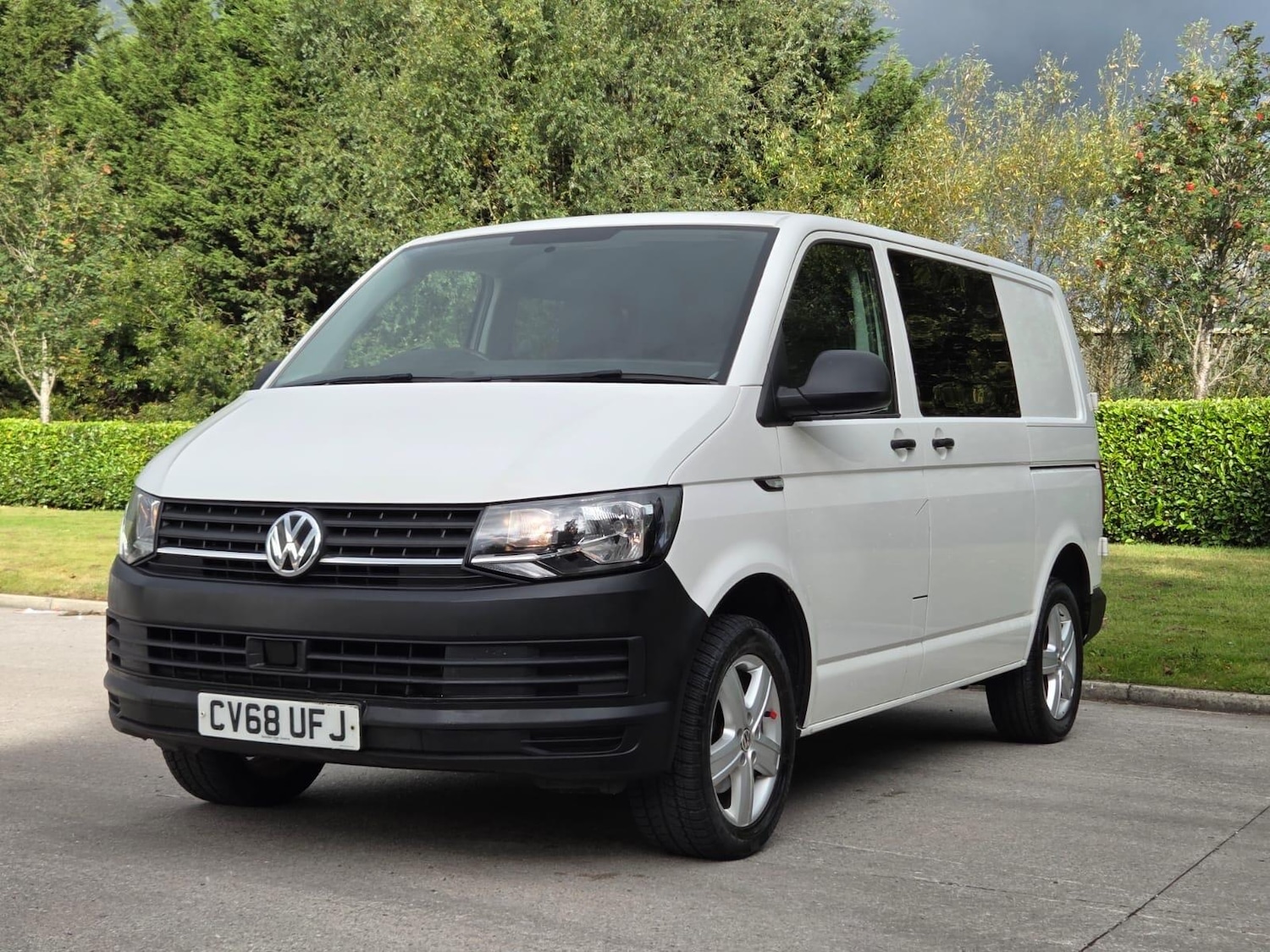 Used Volkswagen Transporter 2018 for sale - 76766013: Photo 2