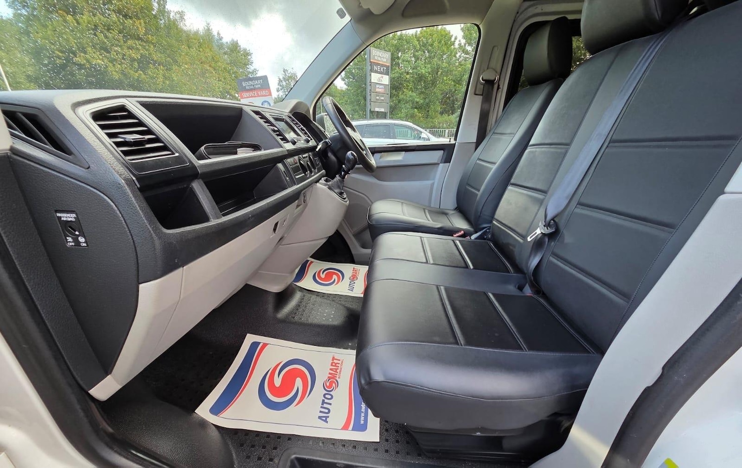 Used Volkswagen Transporter 2018 for sale - 76766013: Photo 30