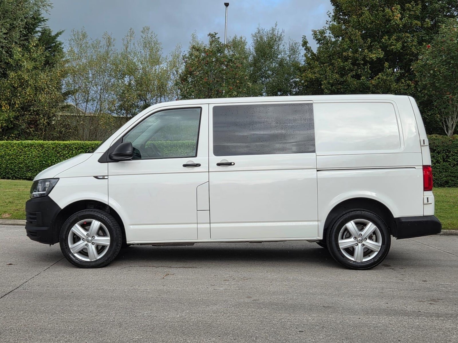 Used Volkswagen Transporter 2018 for sale - 76766013: Photo 57