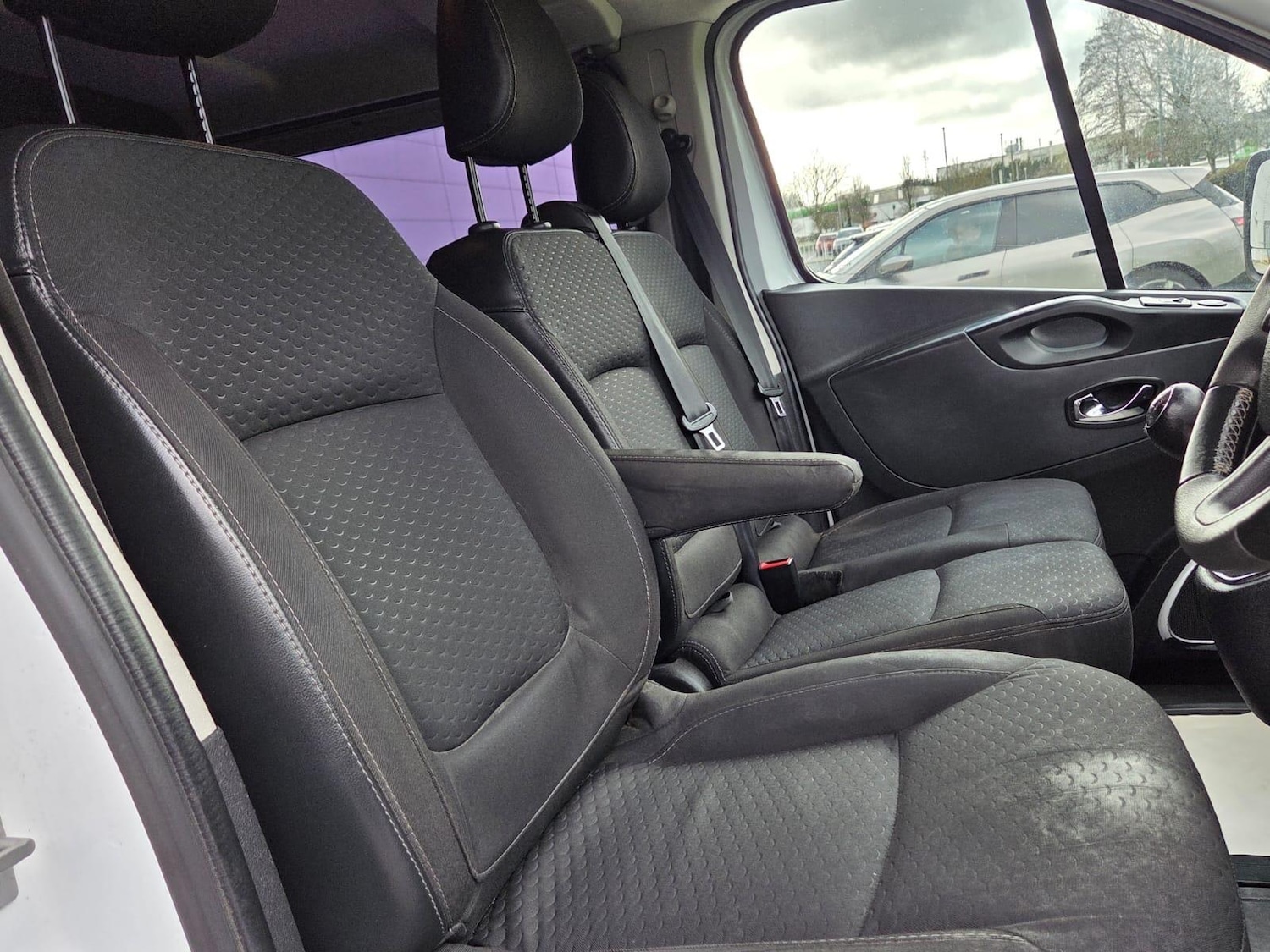 Used Vauxhall Vivaro 2018 for sale - 77637637: Photo 10