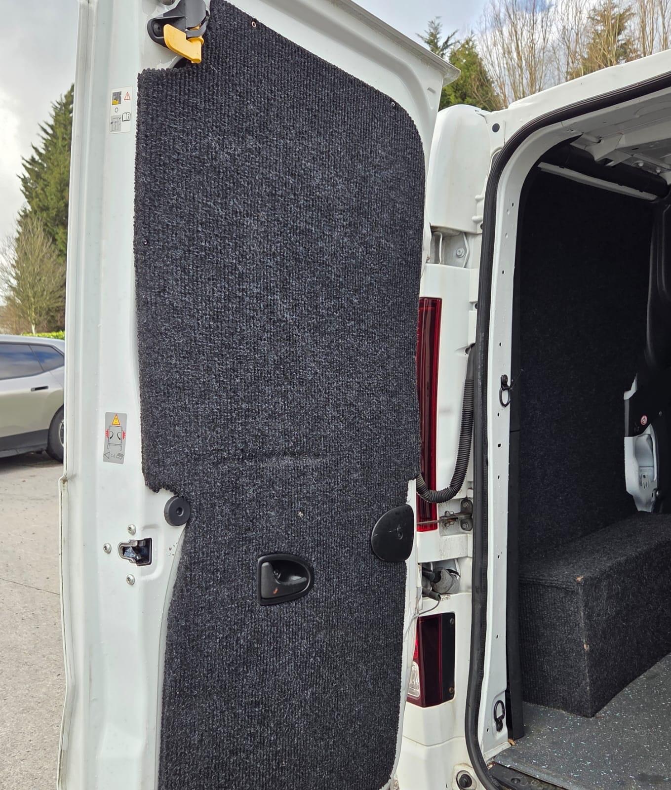 Used Vauxhall Vivaro 2018 for sale - 77637637: Photo 13