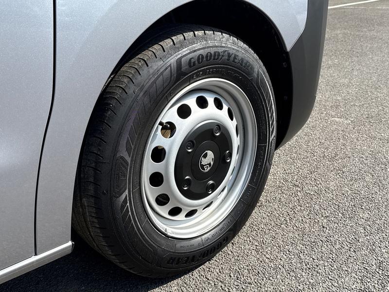 Used Vauxhall Vivaro 2025 for sale - 76847515: Photo 4