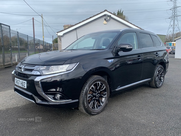 Used Mitsubishi Outlander 2017 for sale - 77940978: Photo 2