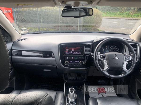 Used Mitsubishi Outlander 2017 for sale - 77940978: Photo 5