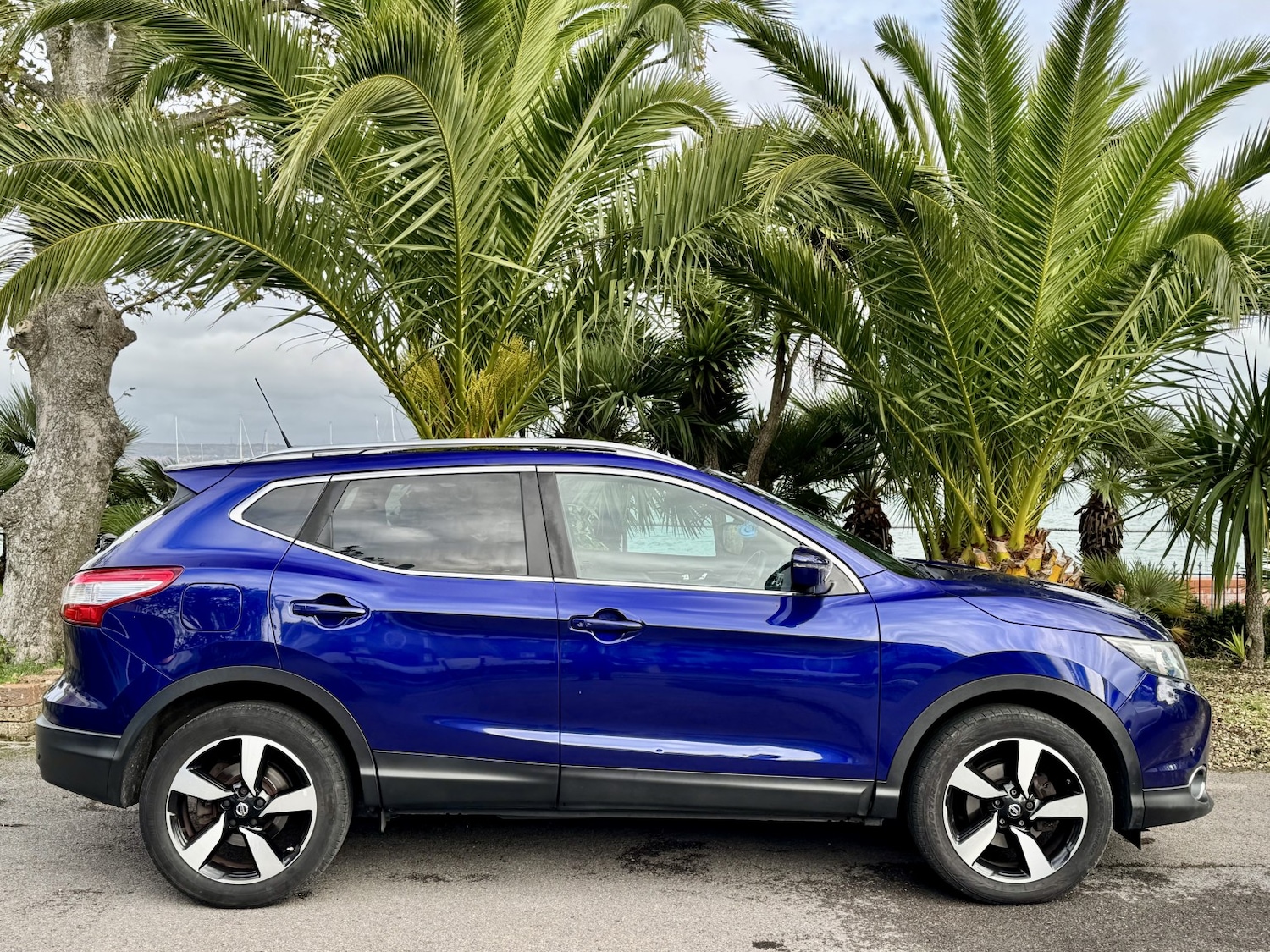 Used Nissan Qashqai 2015 for sale - 77027869: Photo 2