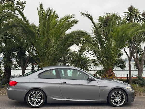 Used BMW 3 Series 2010 for sale - 76257710: Photo 2