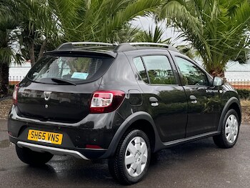 Used Dacia Sandero Stepway 2015 for sale - 75898533: Photo
