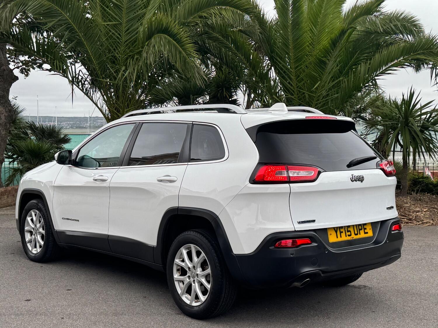 Used Jeep Cherokee 2015 for sale - 76075977: Photo 5