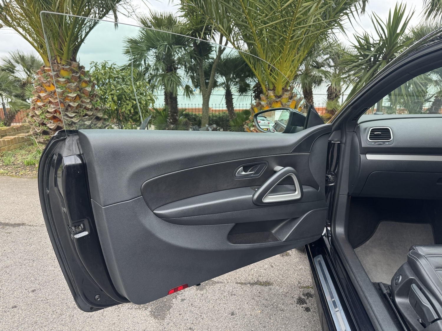 Used Volkswagen Scirocco 2013 for sale - 77342616: Photo 13