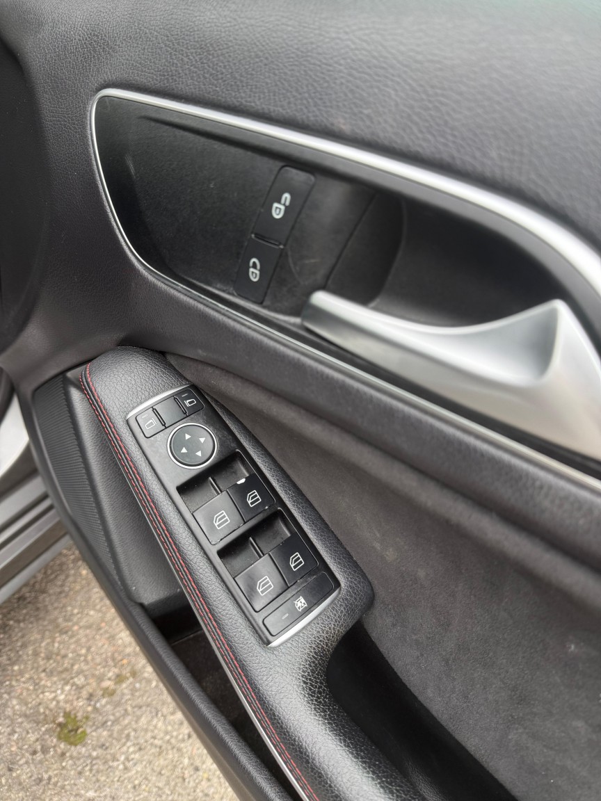 Used Mercedes-Benz A-Class 2015 for sale - 77694383: Photo 12