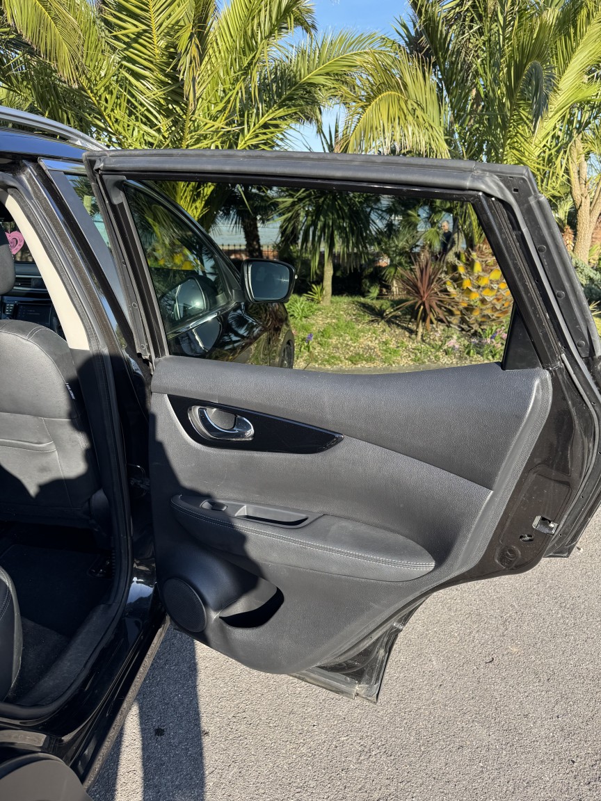 Used Nissan Qashqai 2015 for sale - 77735840: Photo 11